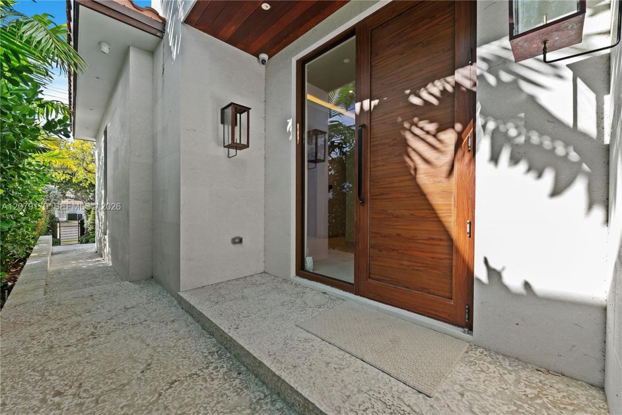 5831 Alton Rd , Miami Beach, FL 33140 Photo