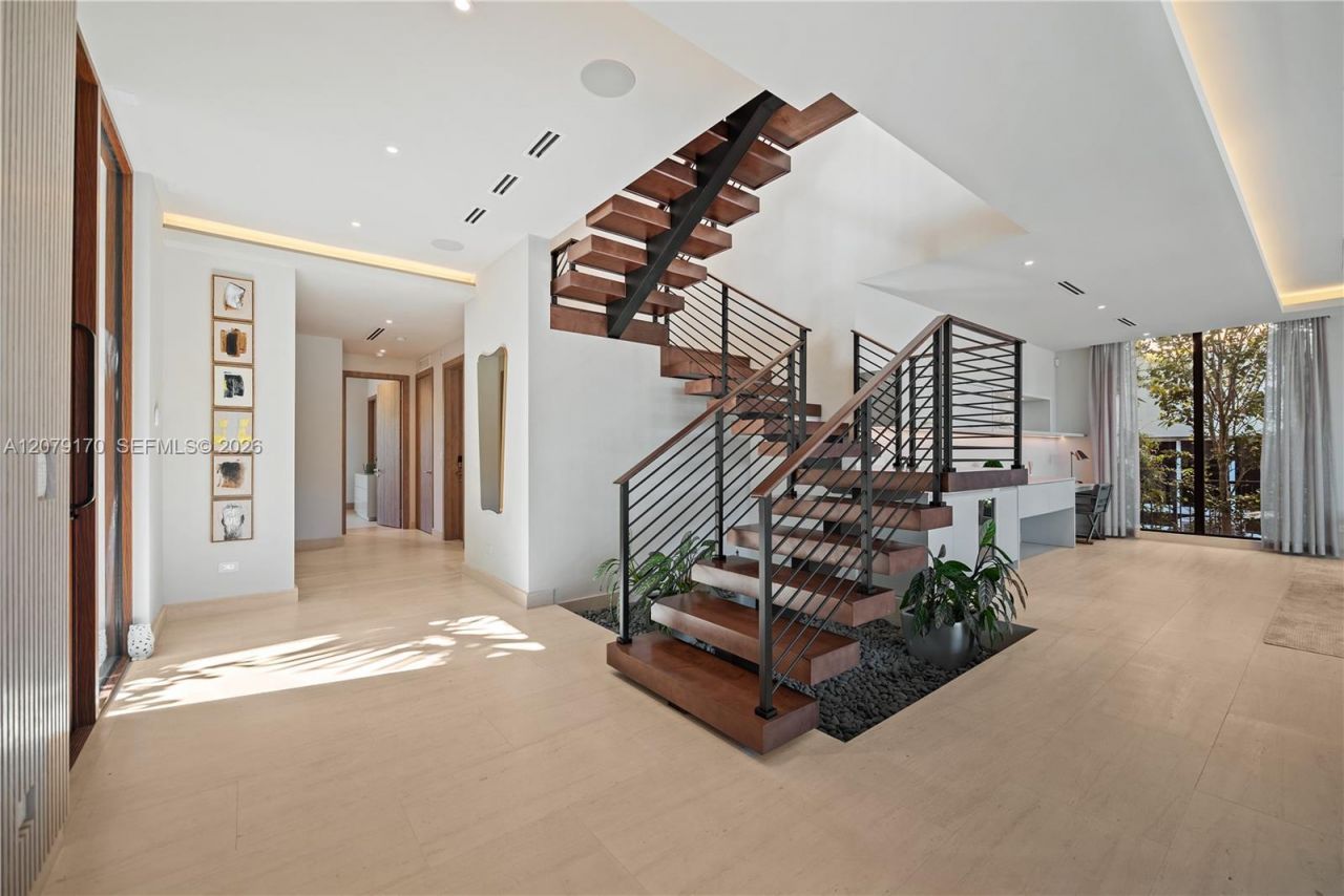 5831 Alton Rd , Miami Beach, FL 33140 Photo