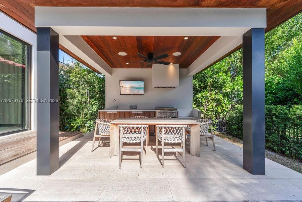5831 Alton Rd , Miami Beach, FL 33140 Photo
