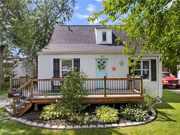 2610 7th Street, Cuyahoga Falls, OH 44221