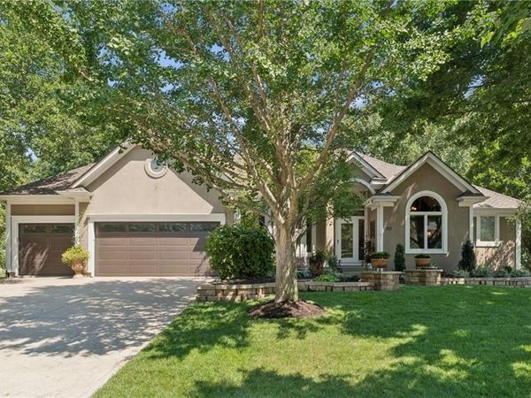 14809 Linden Street, Leawood, KS 66224