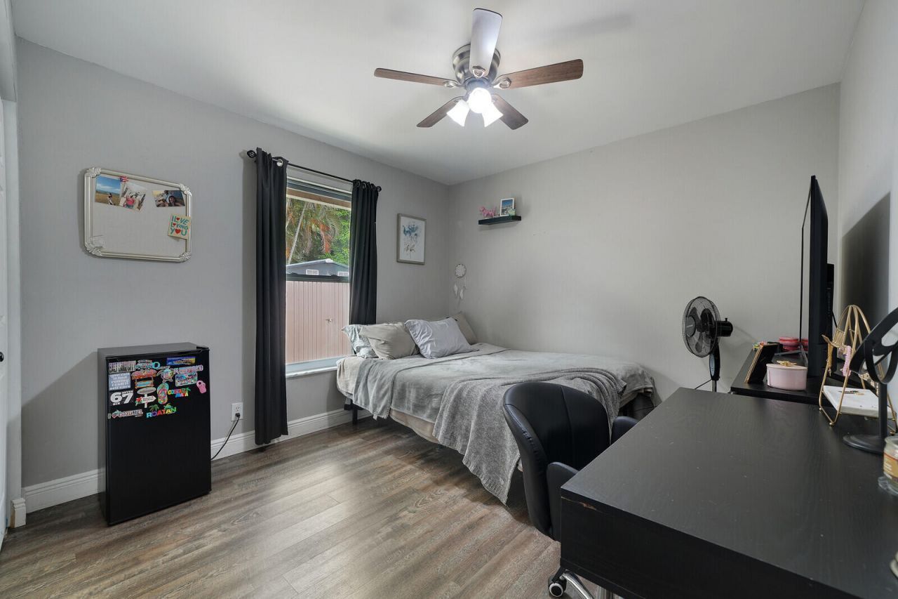 230 Ponce De Leon Street, Royal Palm Beach, FL 33411 Photo