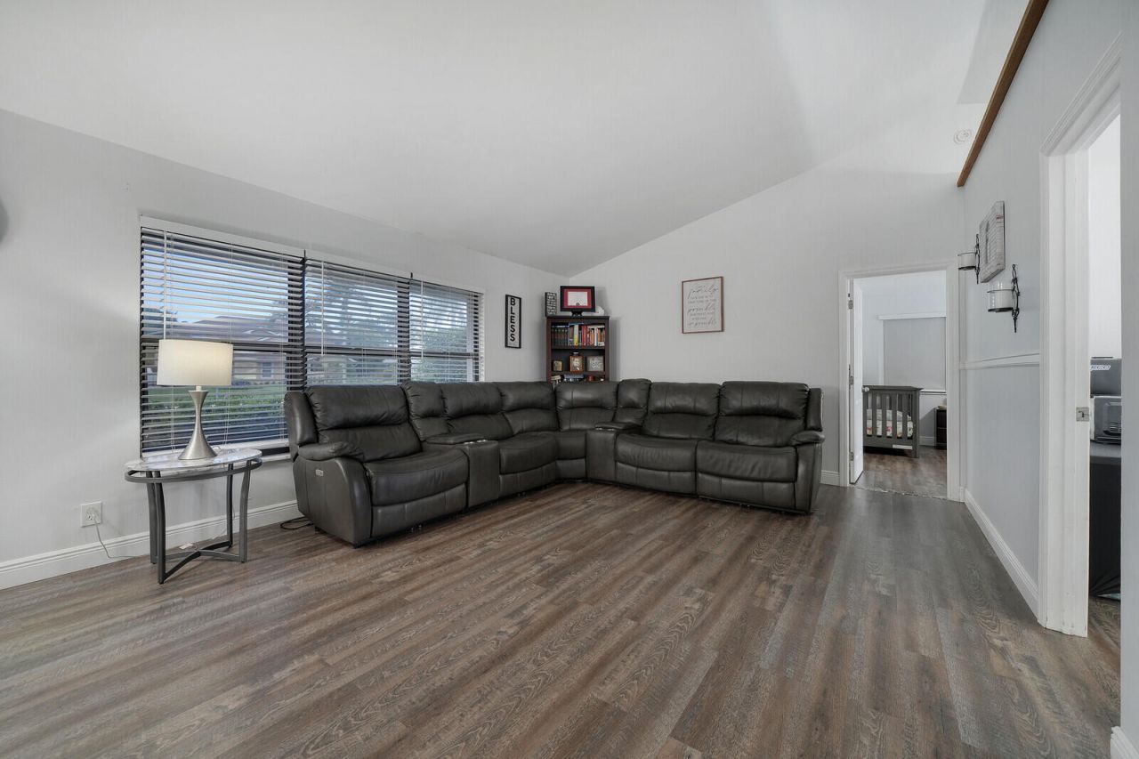 230 Ponce De Leon Street, Royal Palm Beach, FL 33411 Photo