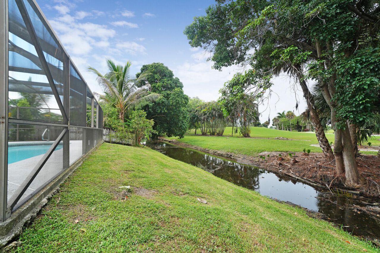 230 Ponce De Leon Street, Royal Palm Beach, FL 33411 Photo