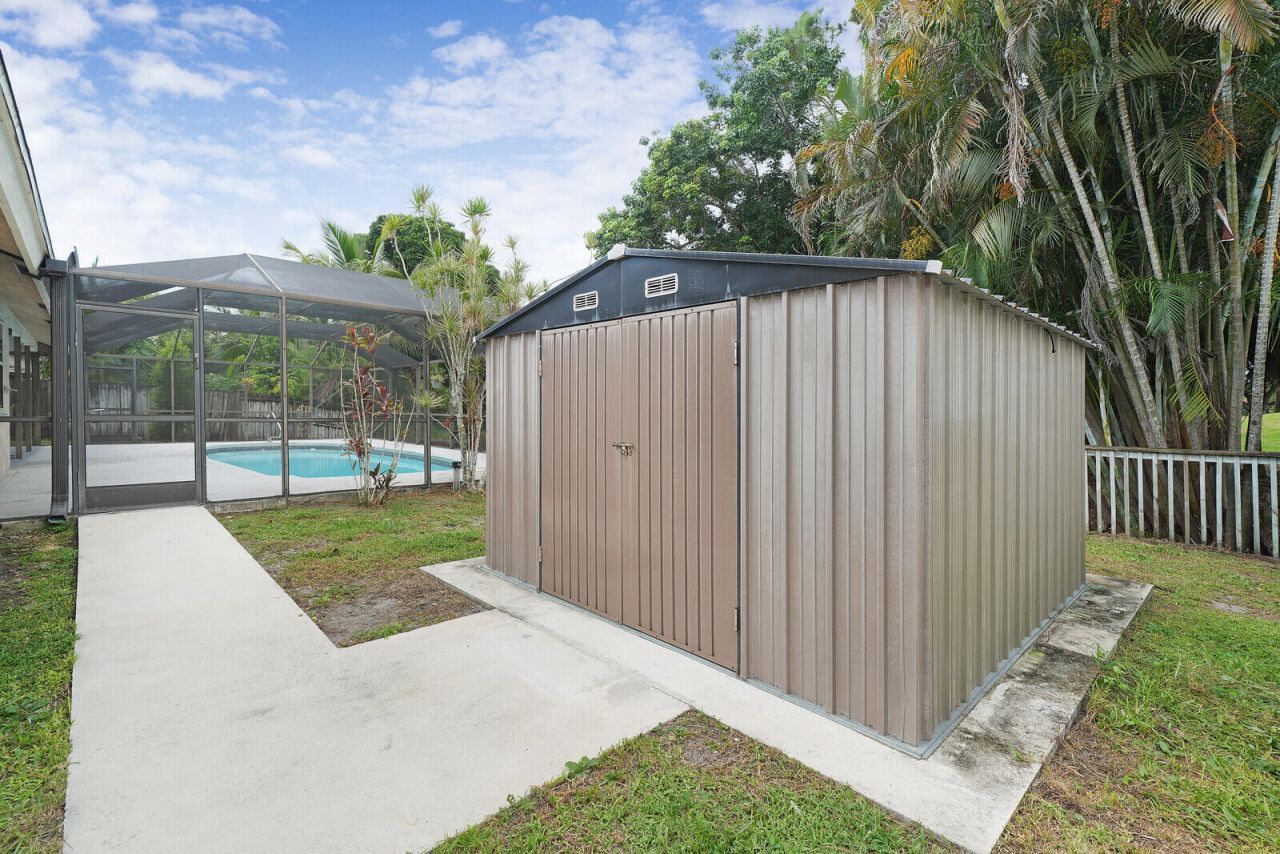 230 Ponce De Leon Street, Royal Palm Beach, FL 33411 Photo