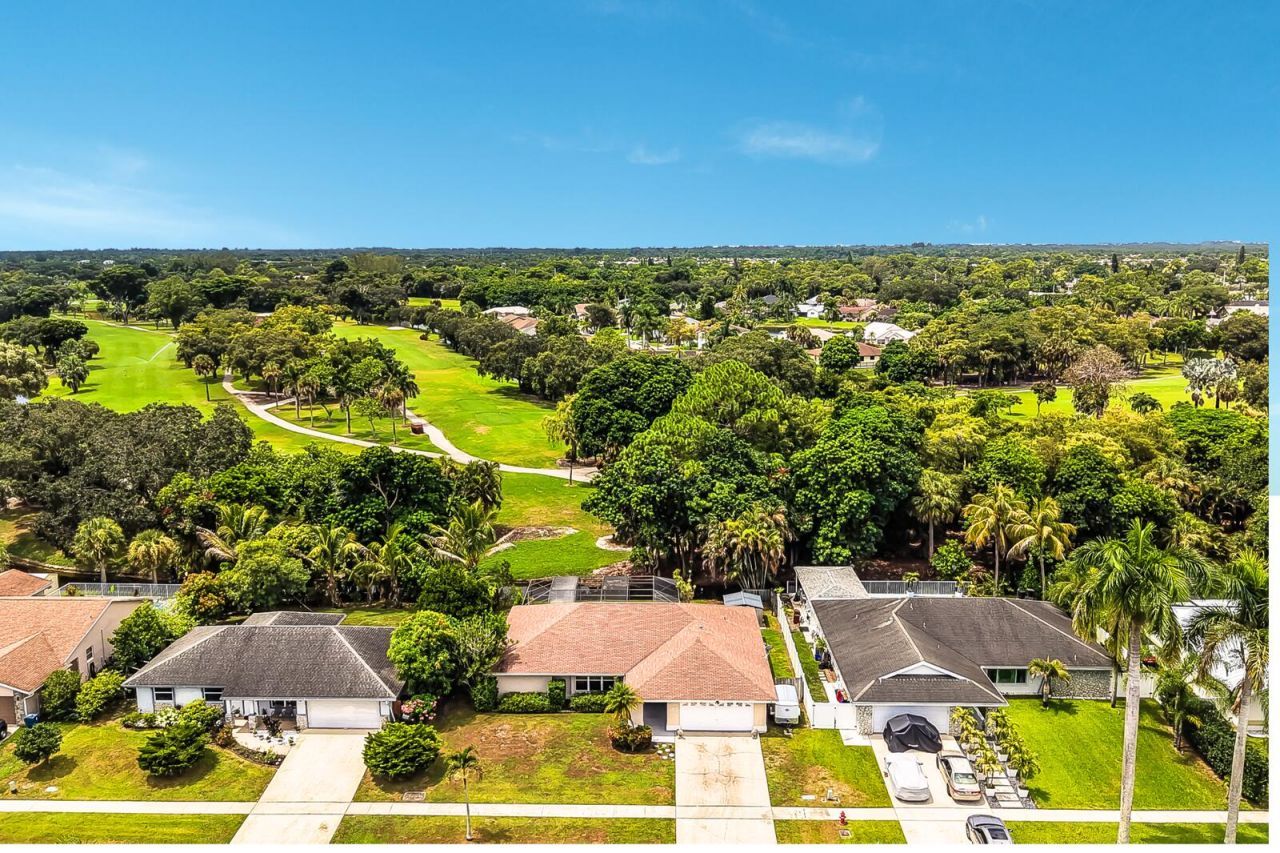 230 Ponce De Leon Street, Royal Palm Beach, FL 33411 Photo