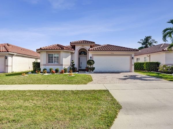 7572 Parkside Lane, Margate, FL 33063