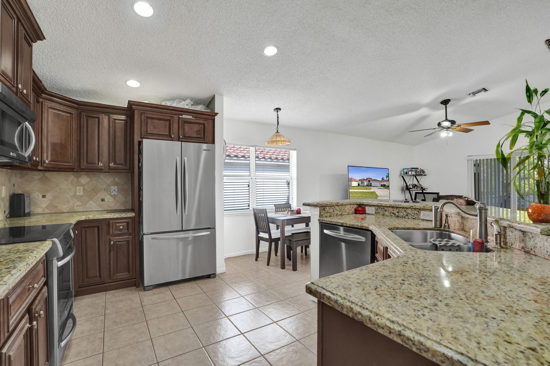 7572 Parkside Lane, Margate, FL 33063 Photo