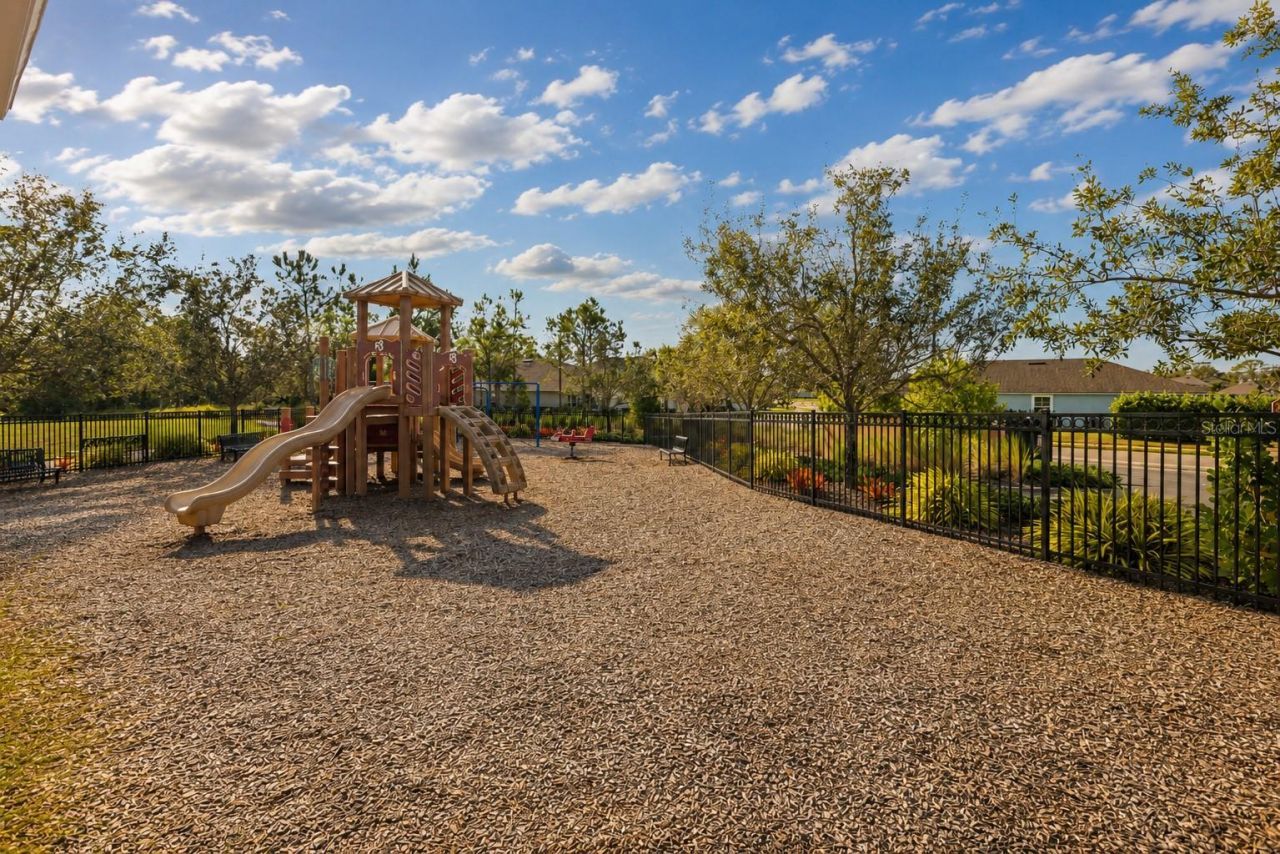 5658 Silverbridge Trail, Bradenton, FL 34211 Photo