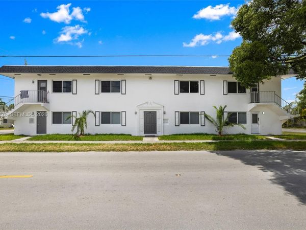 1859 Lincoln St , Hollywood, FL 33020