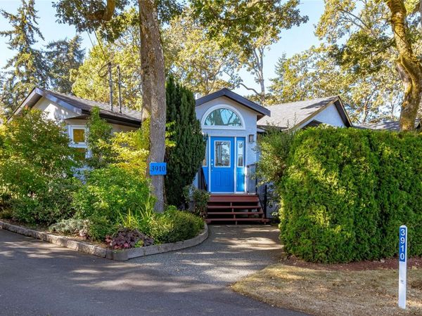 3910 Cedar Hill Cross Rd, Saanich, BC V8P 2N2