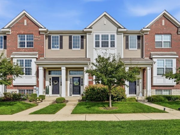 15371 Sheffield Square Parkway , Orland Park, IL 60462