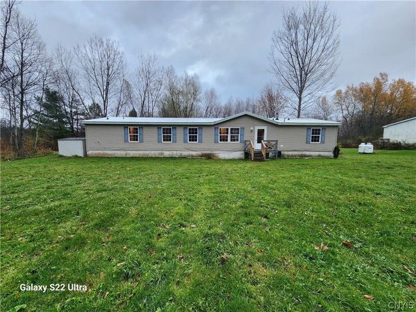8360 E Mud Lake Road, Baldwinsville, NY 13027