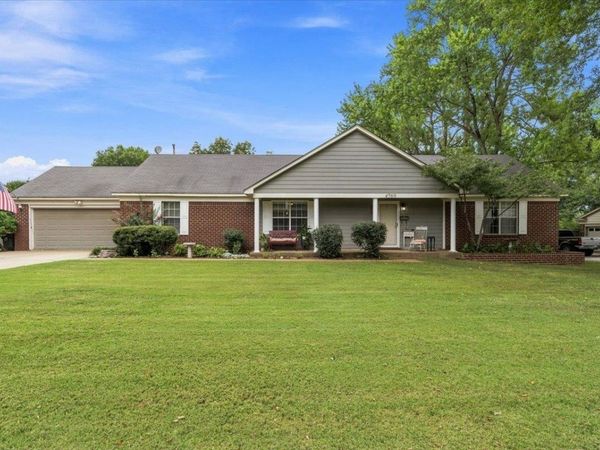 4760 HALLBROOK DR, Millington, TN 38053