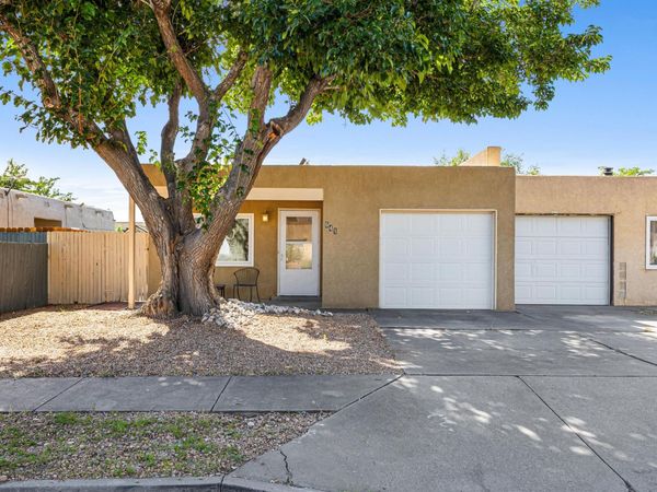 541 Nathan Street SE, Albuquerque, NM 87123
