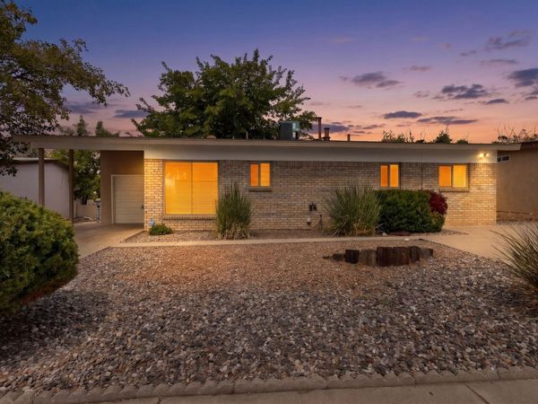 829 Shirley Street NE, Albuquerque, NM 87123