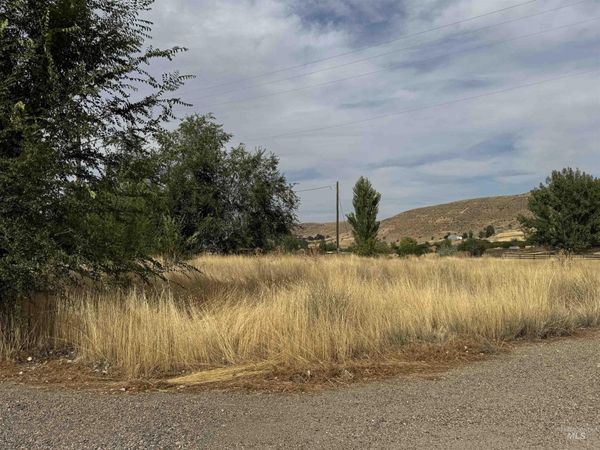 11483 Hill Road, Payette, ID 83661
