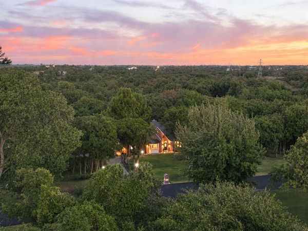 9216 Oakmont Drive, Oklahoma City, OK 73131