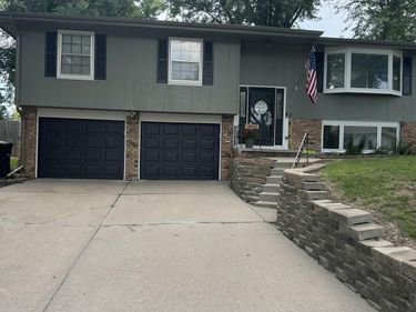 14823 L Street, Omaha, NE 68137