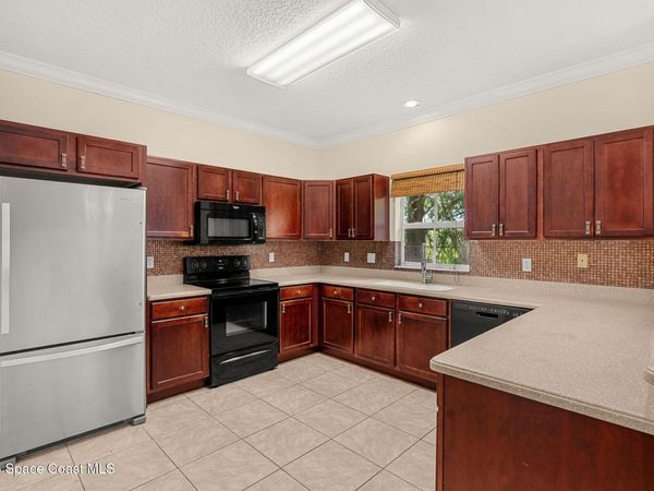 622 Cedar Side Circle NE, Palm Bay, FL 32905