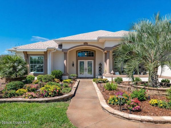 1670 Saint James Circle , The Villages, FL 32162