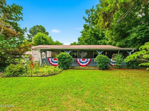 220 County Road 475 , Etowah, TN 37331