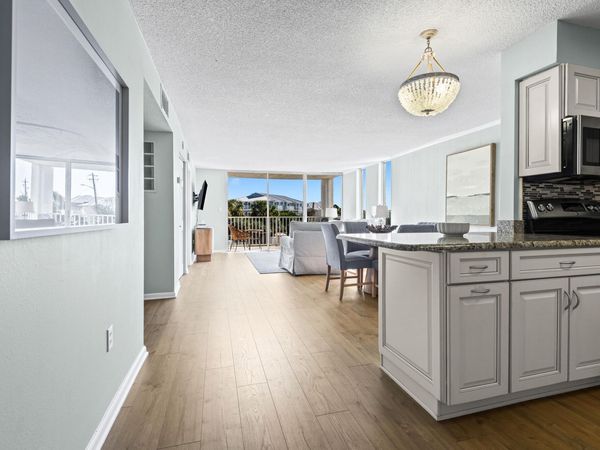 30 Moreno Point Road, Unit 206B, Destin, FL 32541