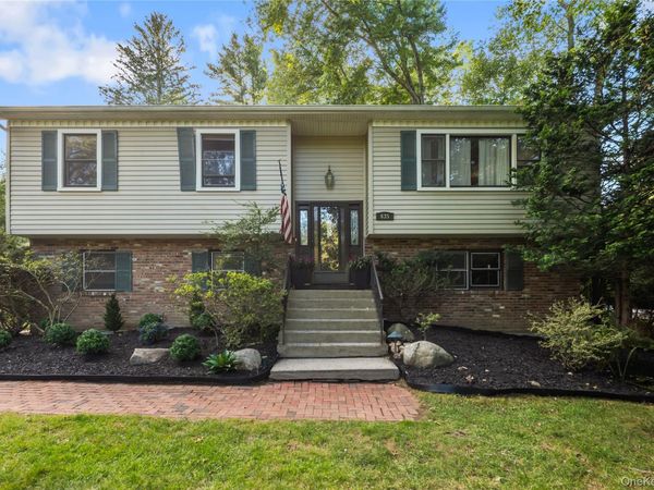 635 S Pascack , Chestnut Ridge, NY 10977