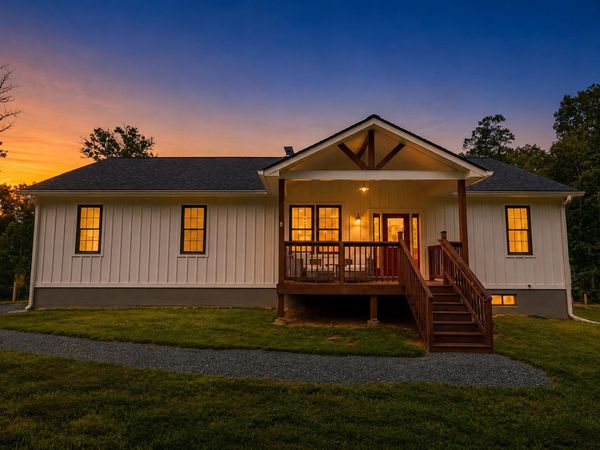 3230 POLECAT CREEK LN, Scottsville, VA 24590