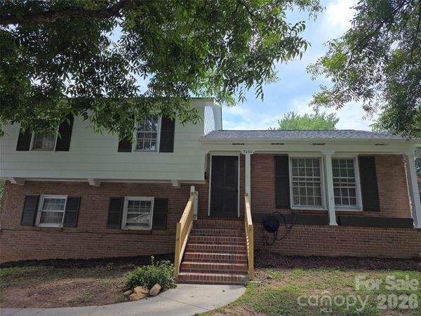 7600 Woodstream Drive , Charlotte, NC 28210