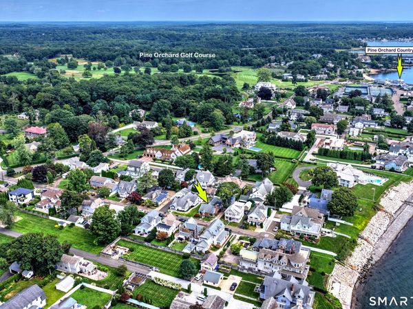 13 Crescent Bluff, Branford, CT 06405