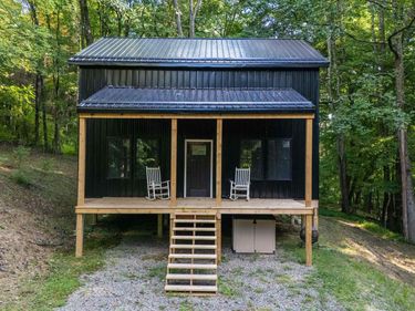629 Glory Barn Road, Morgantown, WV 26501