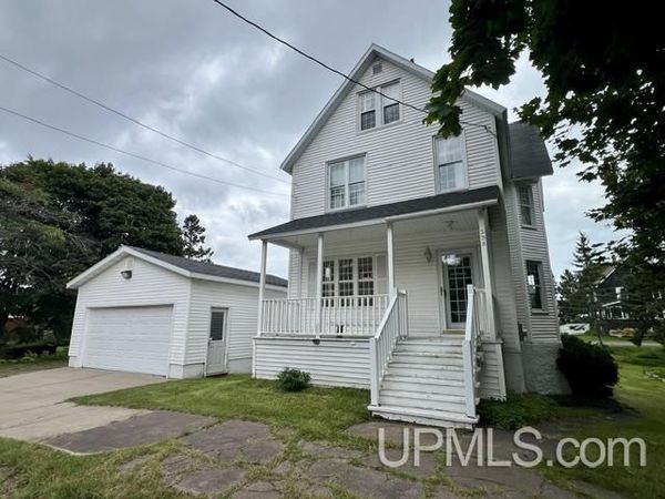 138 Amygdaloid Street, Laurium, MI 49913