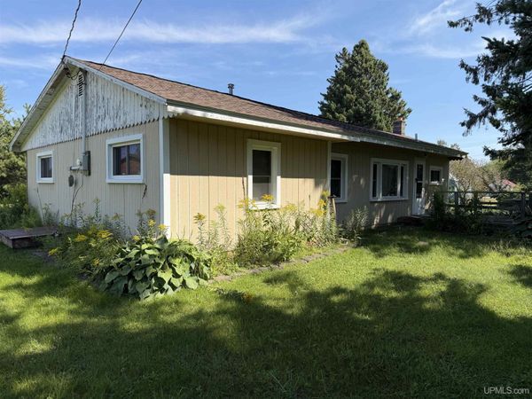89152 W. Cedar Road, Thompson Twp, MI 49854