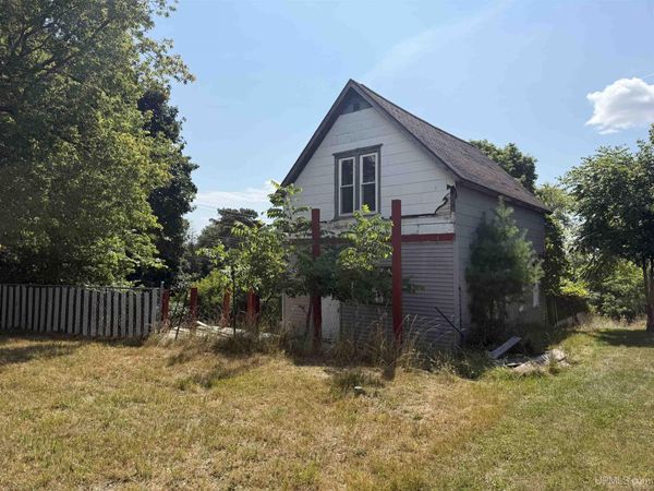 503 W Fleshiem Street, Iron Mountain, MI 49801