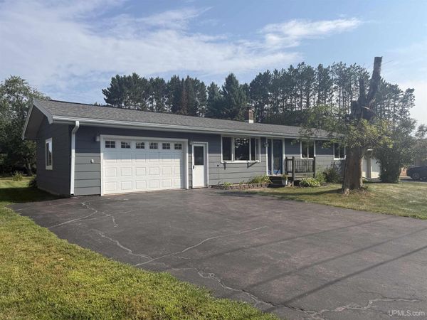 5050 E Jackson Road, Ironwood Twp, MI 49938