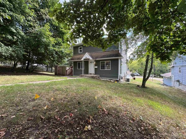 709 E H Street, Iron Mountain, MI 49801