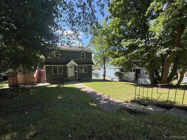 709 E H Street, Iron Mountain, MI 49801