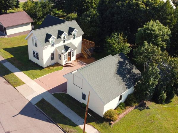 913 Maple Street, Schoolcraft Twp, MI 49945