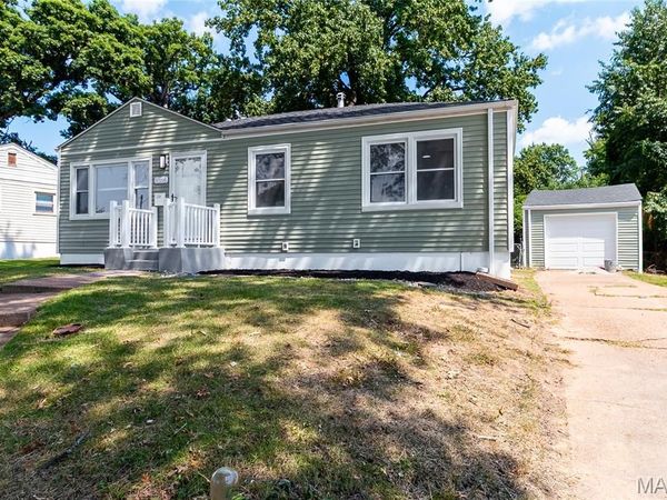 9866 Eastdell Drive , Dellwood, MO 63136