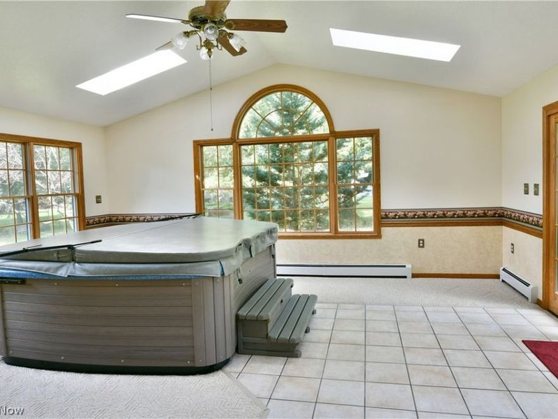 211 Fox Run, Cortland, OH 44410 Photo 22