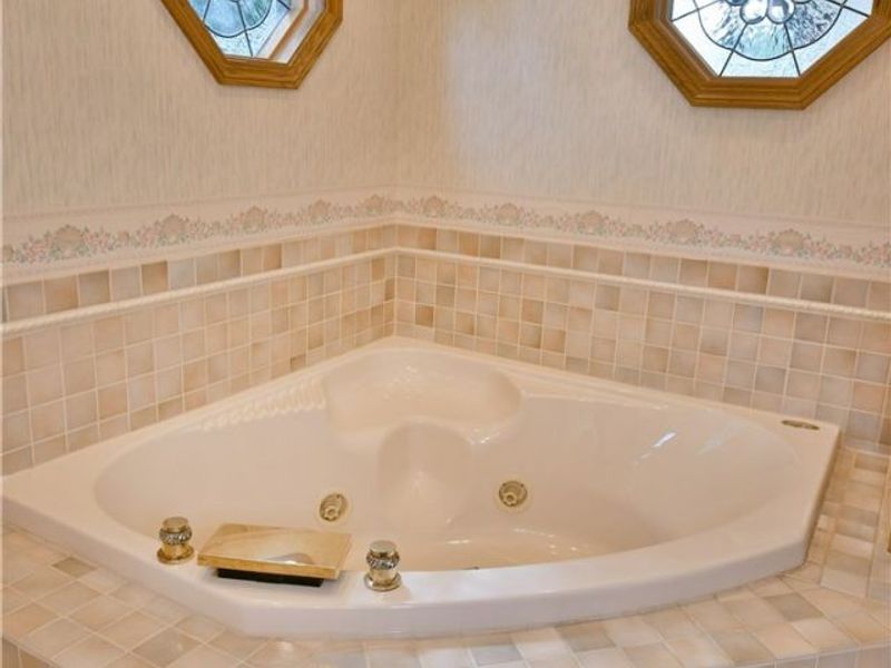 211 Fox Run, Cortland, OH 44410 Photo 28