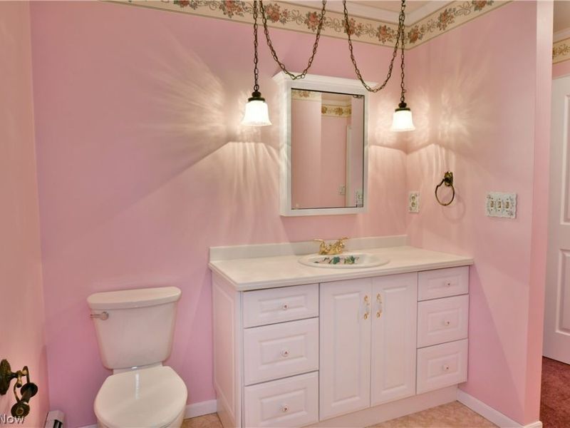 211 Fox Run, Cortland, OH 44410 Photo 37