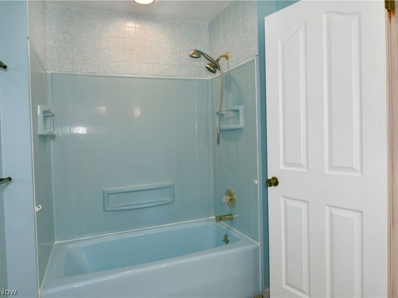 211 Fox Run, Cortland, OH 44410 Photo 44