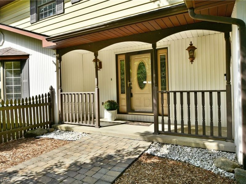 211 Fox Run, Cortland, OH 44410 Photo 8