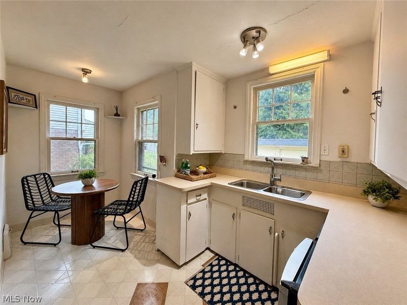 869 Cambridge Road, Cleveland Heights, OH 44121 Photo 16