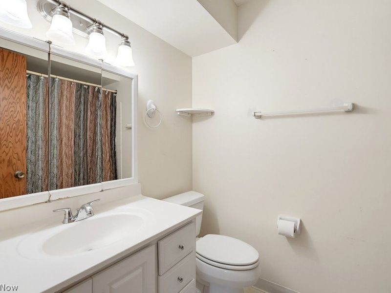 520 Meredith Lane, Unit 406, Cuyahoga Falls, OH 44223 Photo 18