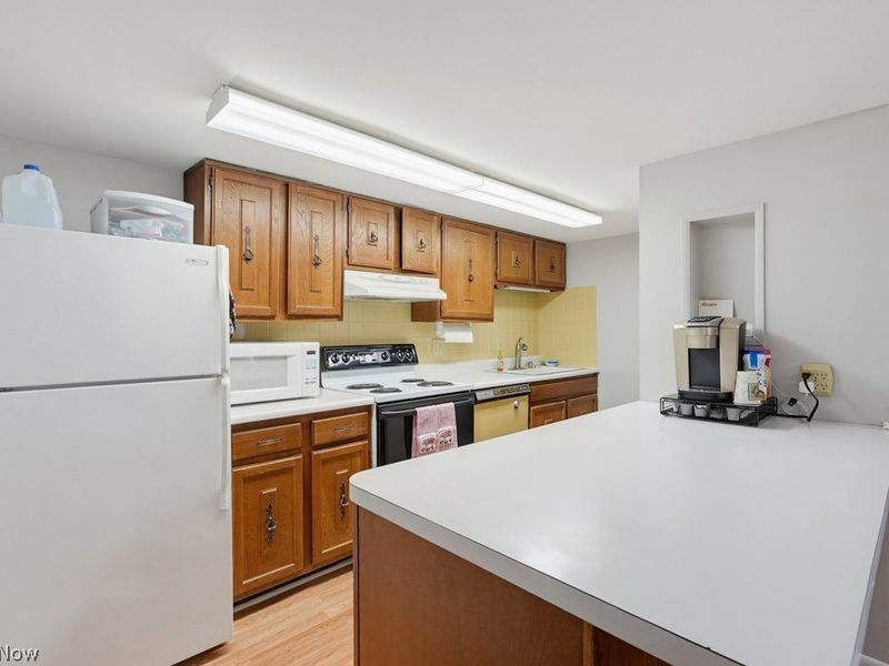 520 Meredith Lane, Unit 406, Cuyahoga Falls, OH 44223 Photo 26