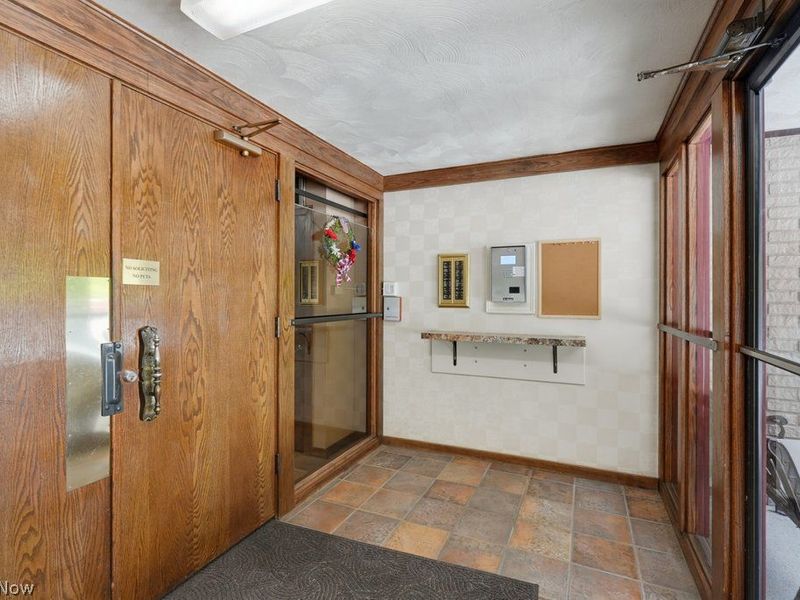 520 Meredith Lane, Unit 406, Cuyahoga Falls, OH 44223 Photo 31