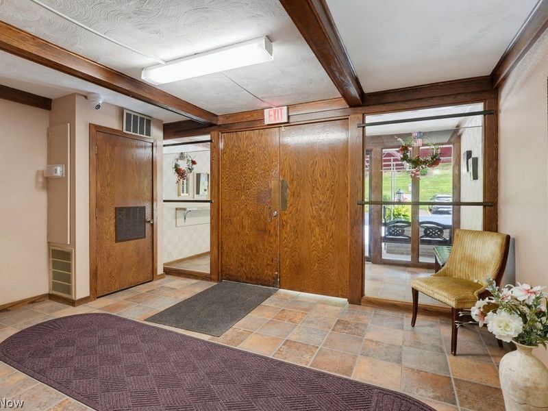 520 Meredith Lane, Unit 406, Cuyahoga Falls, OH 44223 Photo 35